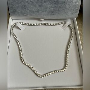 Brand New in Original Box Elegant Silver Necklace and Bracelet Set